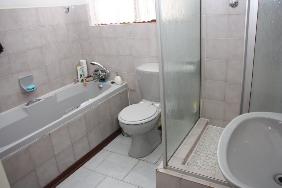 3 Bedroom Property for Sale in Universitas Ridge Free State